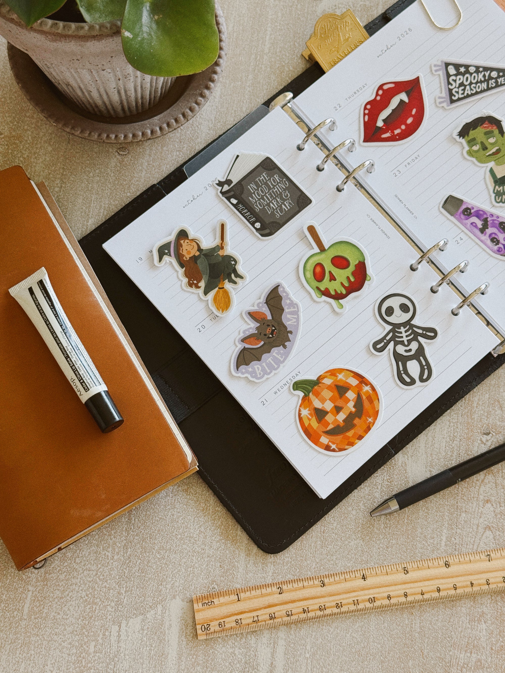 Vampire Lips - Spooky Vinyl Sticker